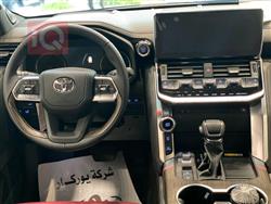 تۆیۆتا لاند کروزەر